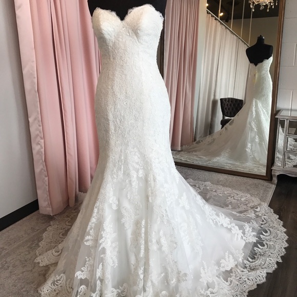 Allure Bridal Wedding Dress